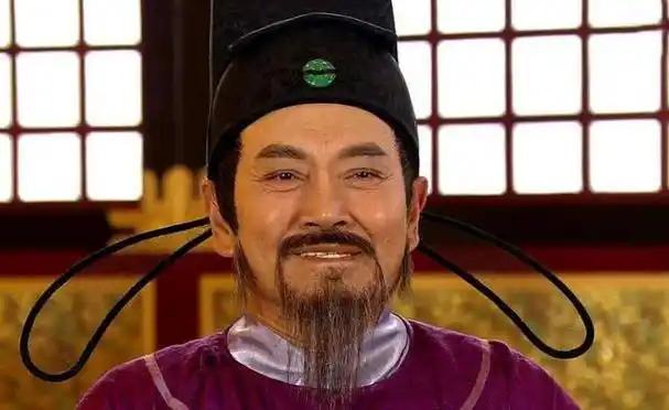 古代中国从明朝废丞相、设立军机处，君主专制不断加强的根本原因是因为封建社会经济分