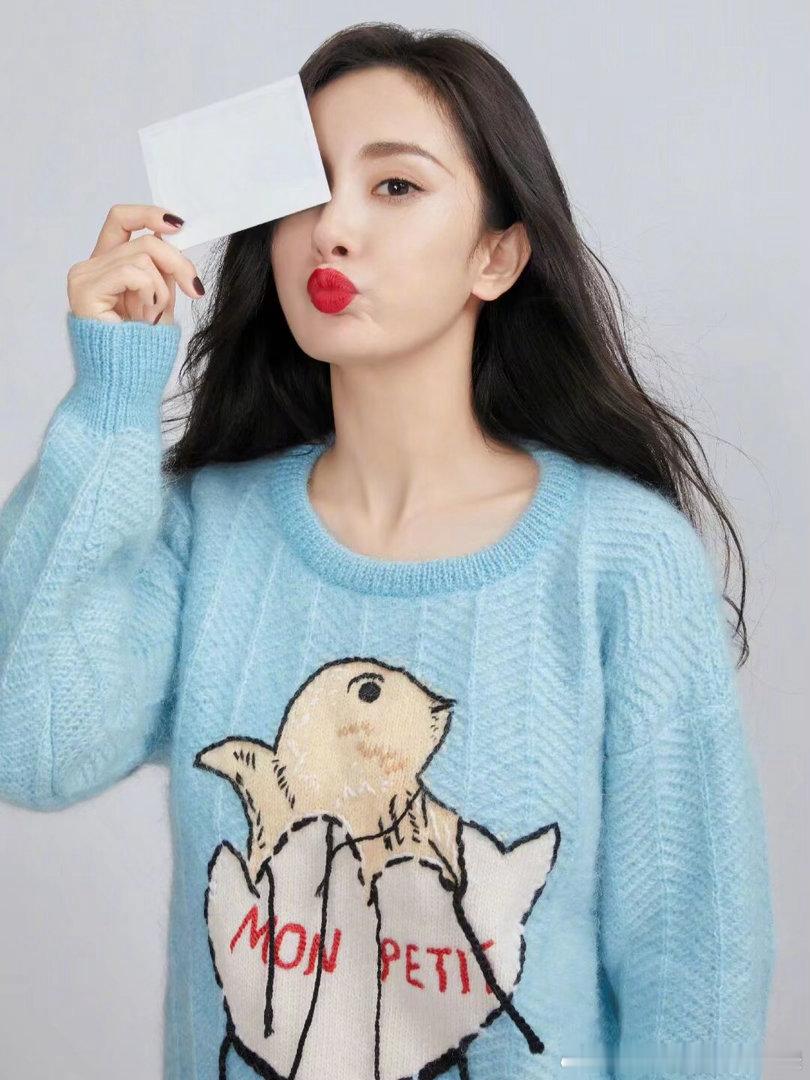 杨幂  🦊杨幂misssixty全球品牌代言人 过去的已经过去，未来的还没有到