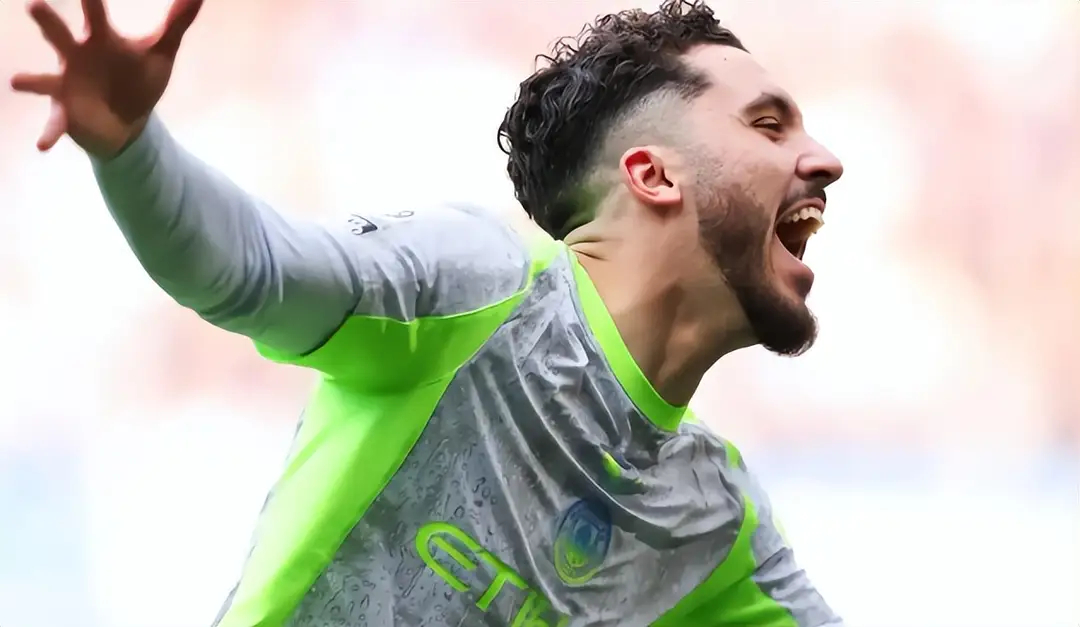 9球13助攻！曼城3600万欧捡漏新德布劳内，身价一年翻倍英超第32轮焦点战，曼