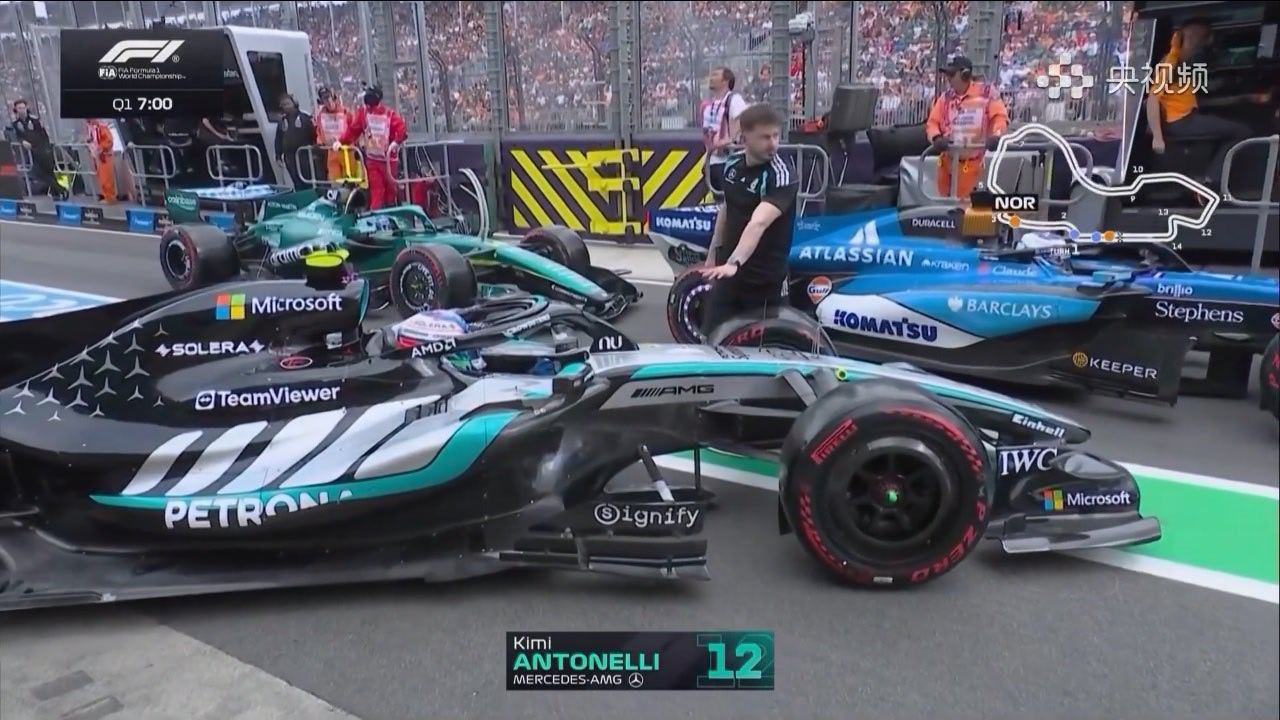 震撼kimi修车速度这快早上训练撞成那样 