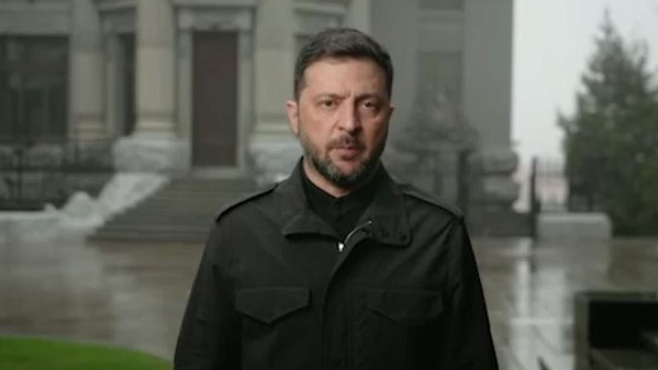 若欧洲不挺身而出，在美国背叛之际保障乌克兰的安全，我们所有人都会付出代价。
特朗