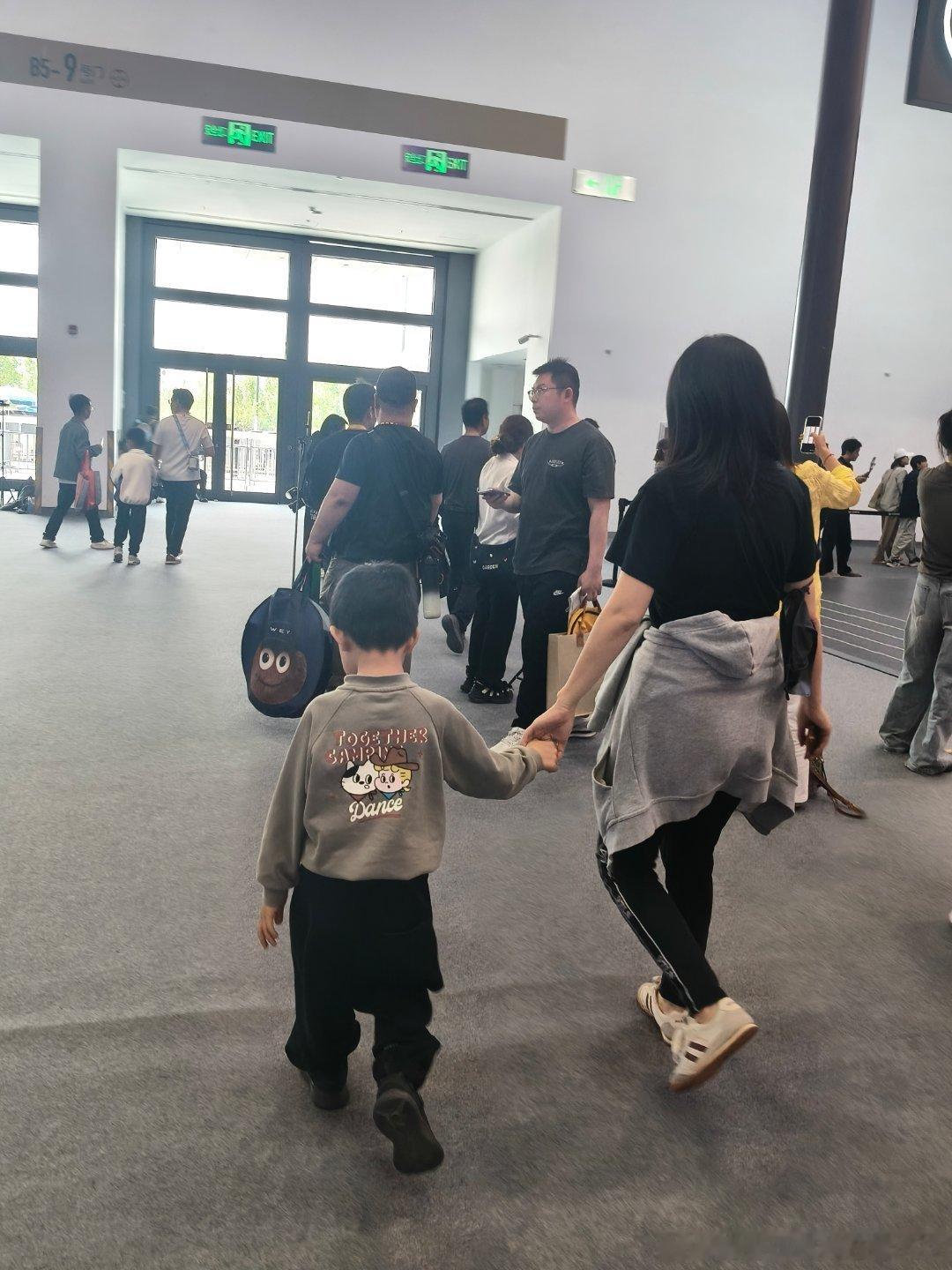 北京车展隐藏玩法汽场全开 我的隐藏玩法和建议是...一定要戴好口罩，勤洗手，做好