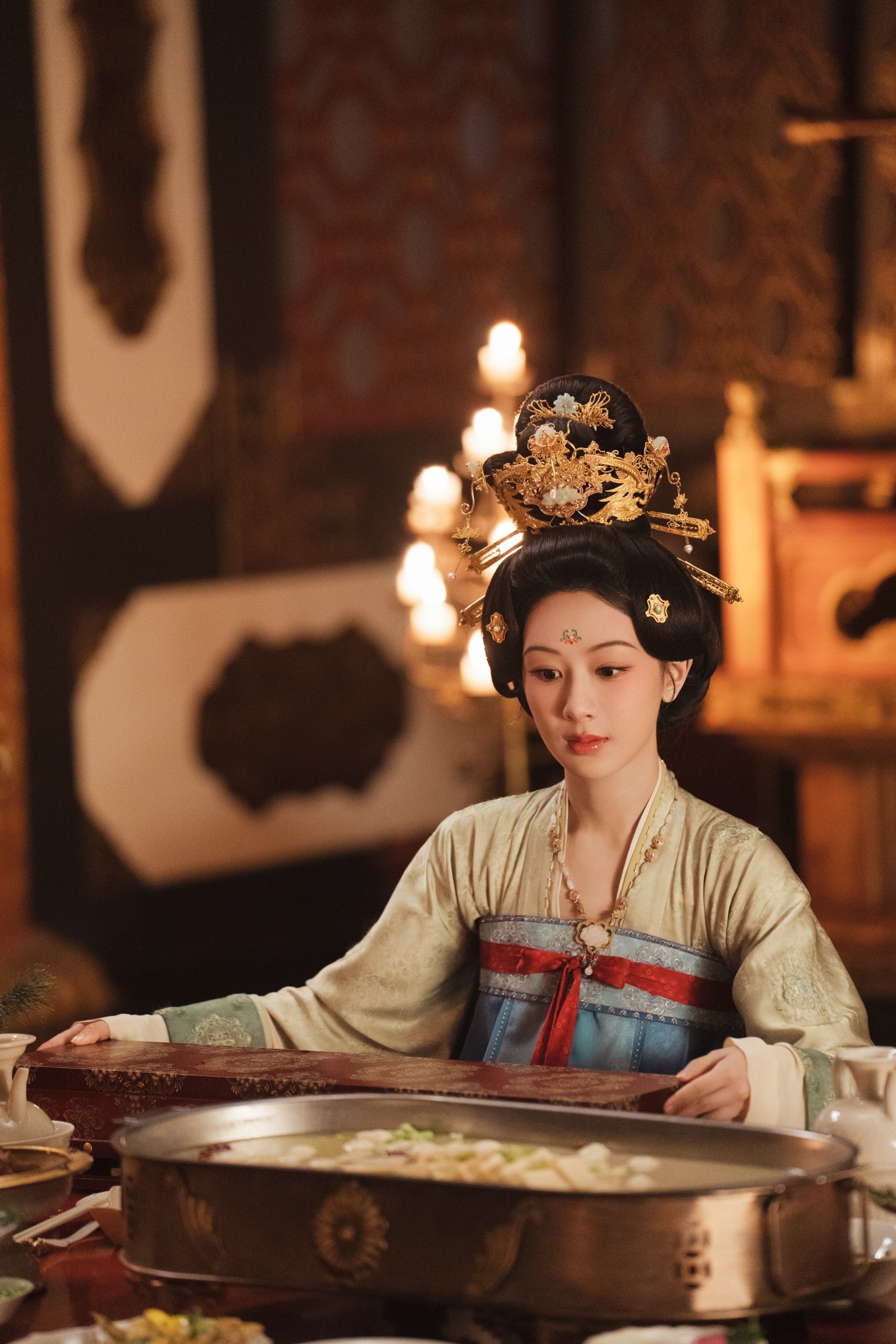全剧好看造型4️⃣绿衣（绿蓝）杨紫 《锦绣芳华》何惟芳剧照-唐装over ​​​