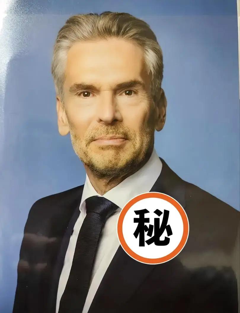 荷兰陷入困境！
不得不放出消息...

荷兰经济事务大臣卡雷曼斯最新宣布与“东方