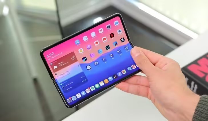 曝折叠iPhone进入P1原型阶段看样子过两年真能发布，想想iPhone 16 