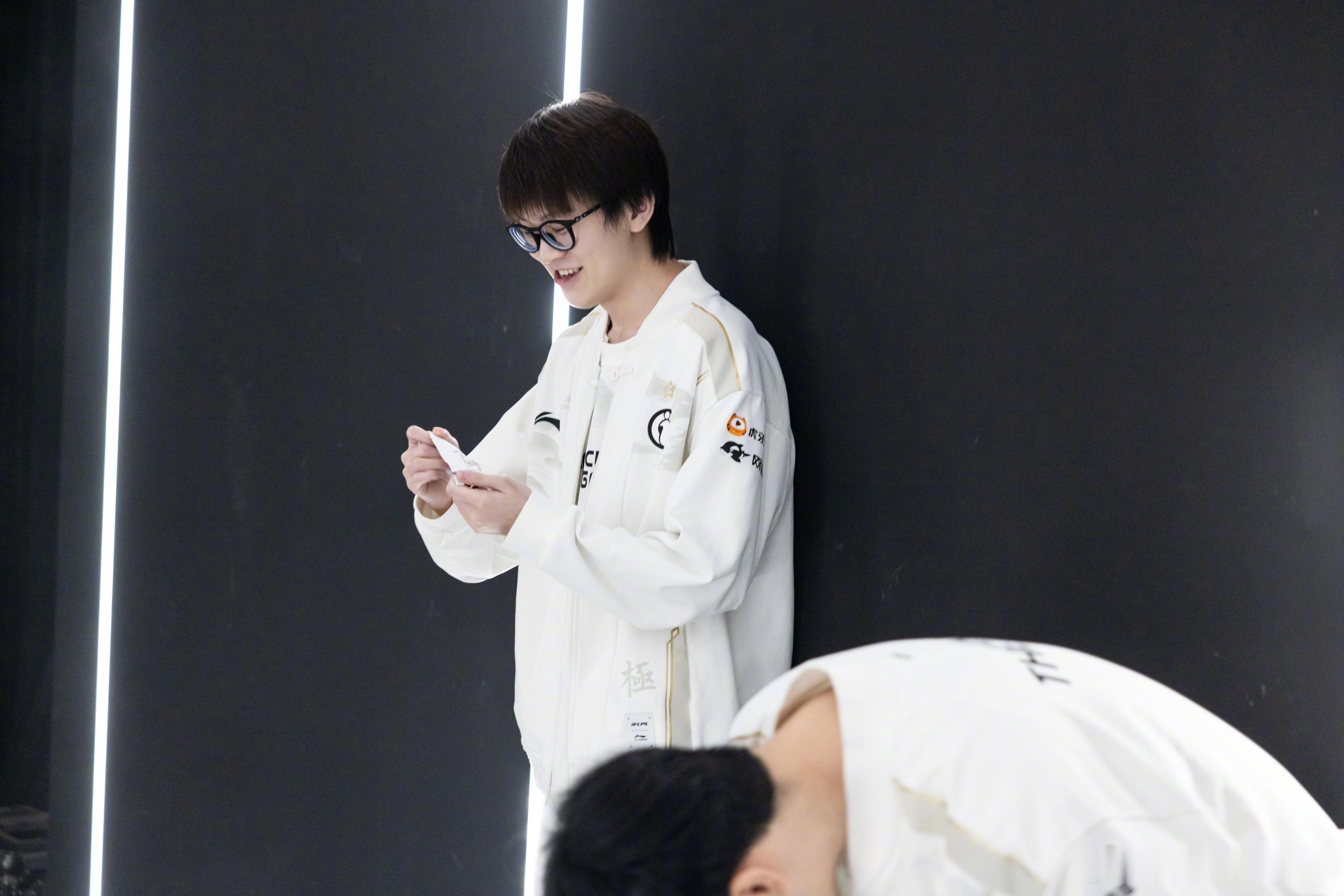 Meiko在今日达成LPL700胜，位列历史第一。Meiko700胜场历史第一M