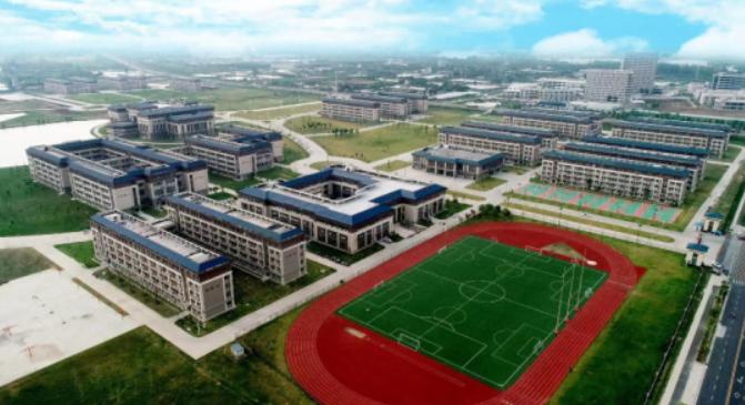 民办高校破局之路：荆州学院抢跑低空经济，走出特色发展新路
民办高校想要突围并不容