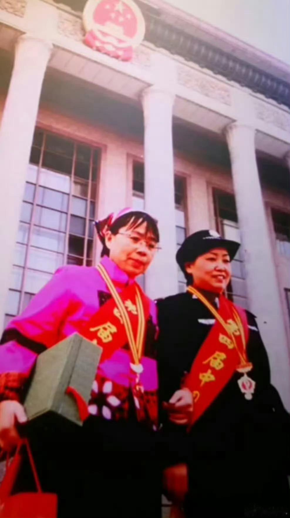 张桂梅与任长霞。 ​ ​​​