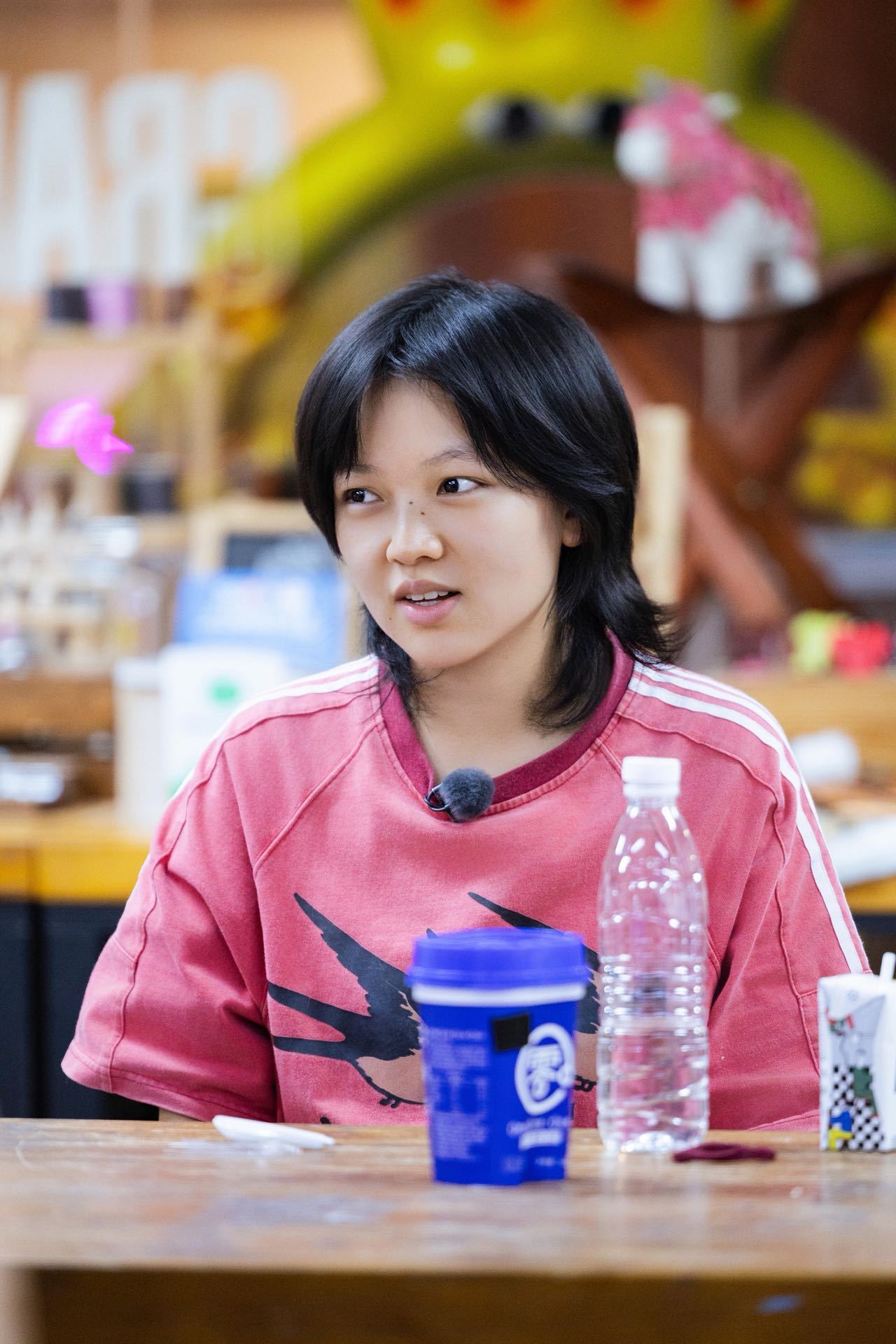 刘维拉宏桑低山臭水遇知音抽象界宝藏搭档上线，两人趣味高度重合。沉浸式欢乐互动，唱