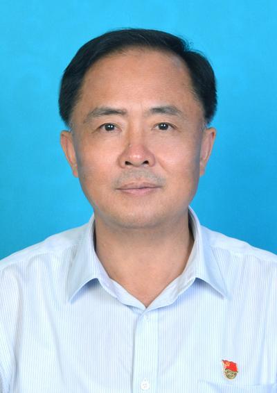 杨长家，男，中国共产党党员，1968年7月生，河南省信阳市光山县文殊乡东岳村党支