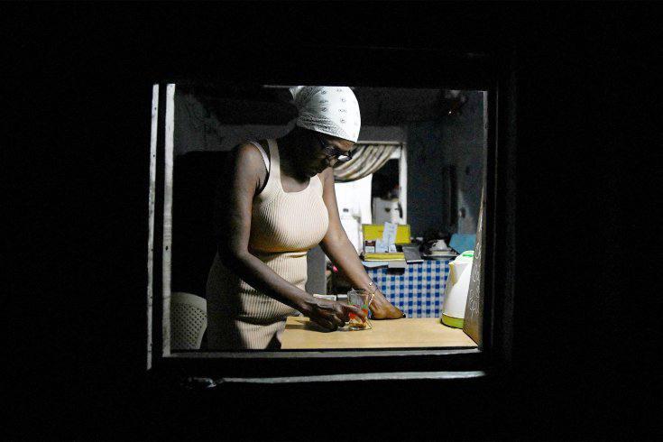 古巴突发全国电网彻底瘫痪，全境断电，民生陷入停摆。
官方没明说原因，但所有人都清