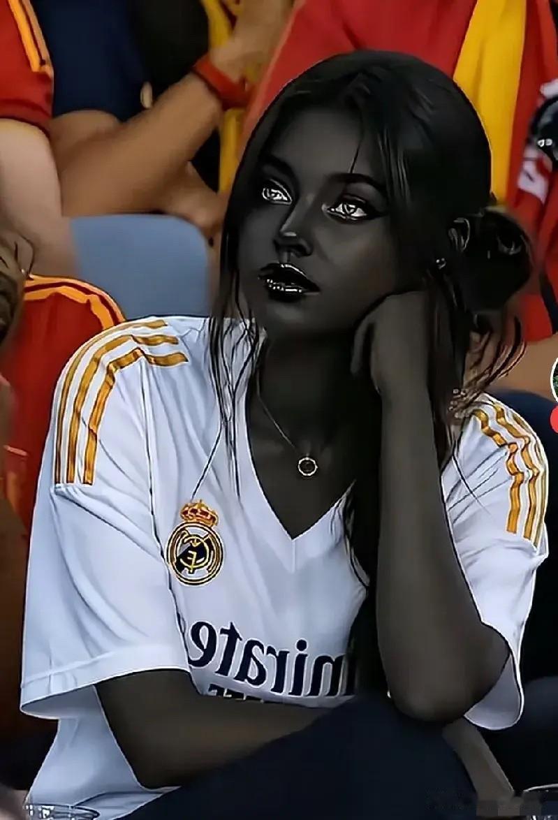 纯黑色美女，你喜欢么，要领回家吗
黑裙气质女神 黑衣吊带美少女 美女黑裙 黑裙御