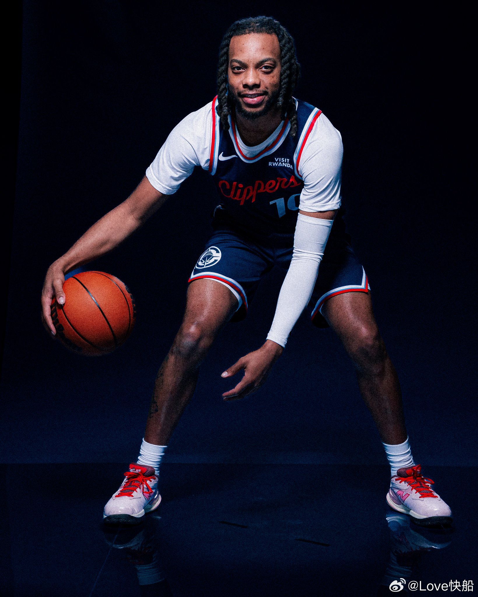 加兰目前在好多软件的前瞻里确实升级为出战成疑，但是还是在关注一下明天的伤病报告吧