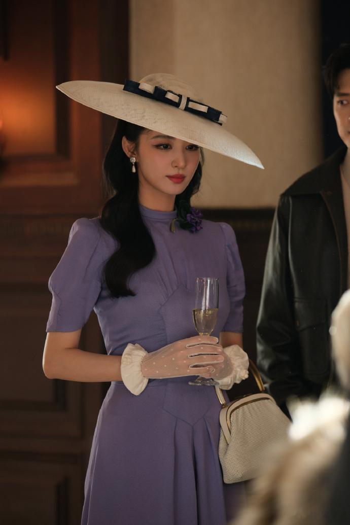 王楚然一款赴死型女主王楚然新剧杀人不眨眼任素素复仇主打速战速决，反派毫无喘息机会
