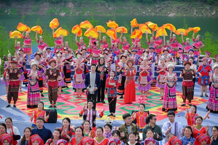 2026年全国“四季村晚”春季主场活动在重庆石柱举办