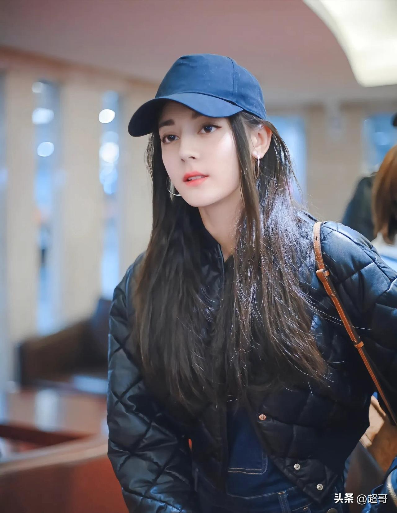 突发！迪丽热巴滞留迪拜，缺席迪奥大秀，工作室紧急报平安
3月3日最新消息，迪丽热