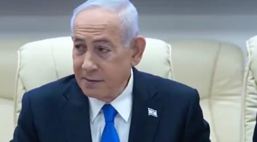 我不演了，我摊牌了：美国确实被我们操控，特朗普政府就是我们的提线木偶，你们能拿我