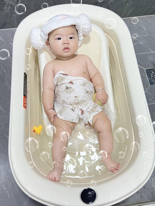 新手妈妈必备，原来给娃洗澡是这么幸福事
