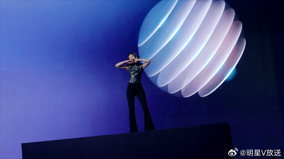 谁与张晚意林允希林娜依高闹元宵 元宵限定惊喜已送达！张晚意、林允、希林娜依高带来