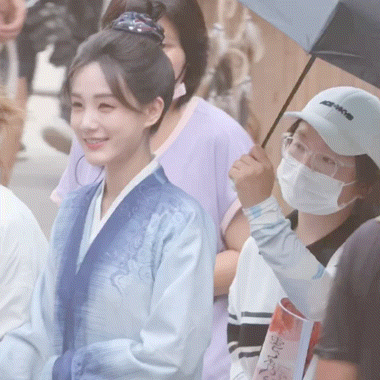 李一桐凭如梦令力压陈晓锋芒 