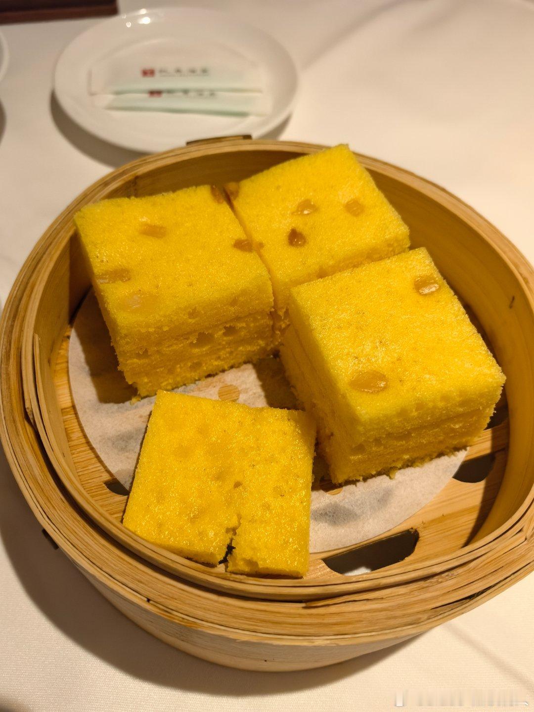 今天的早茶，据说是深圳排名靠前的但是我感觉一般，这个糕还行，浓香