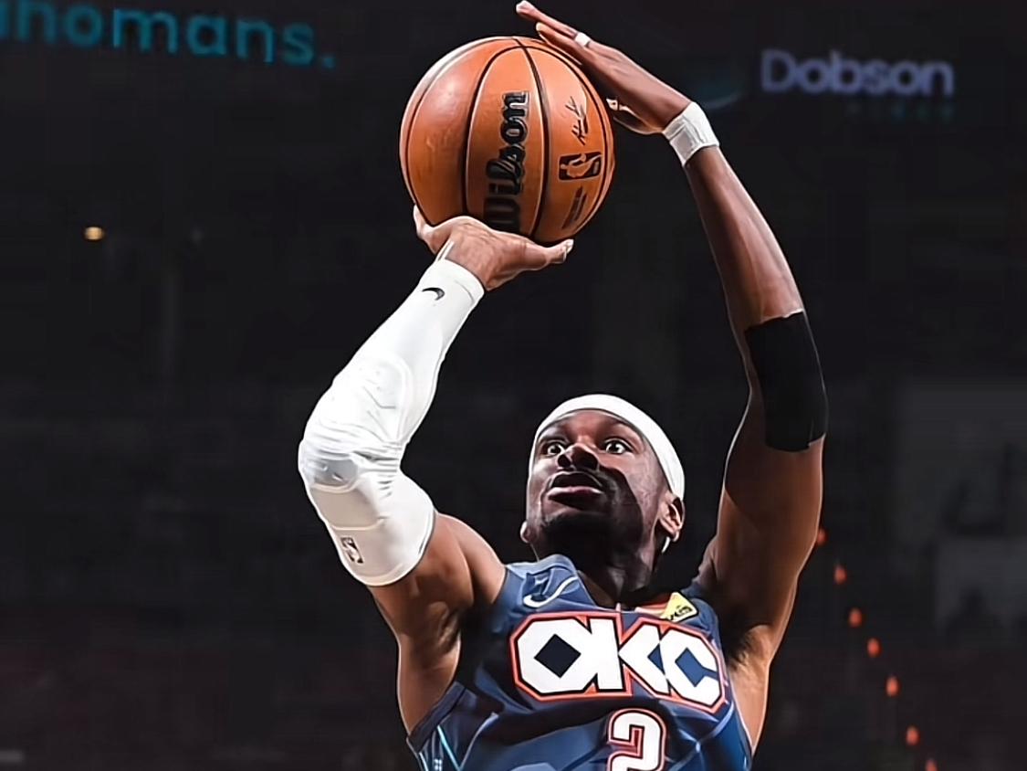 亚历山大因为打法经常受到裁判照顾，而被球迷吐槽是新一代碰瓷大师。但得不不承认，他