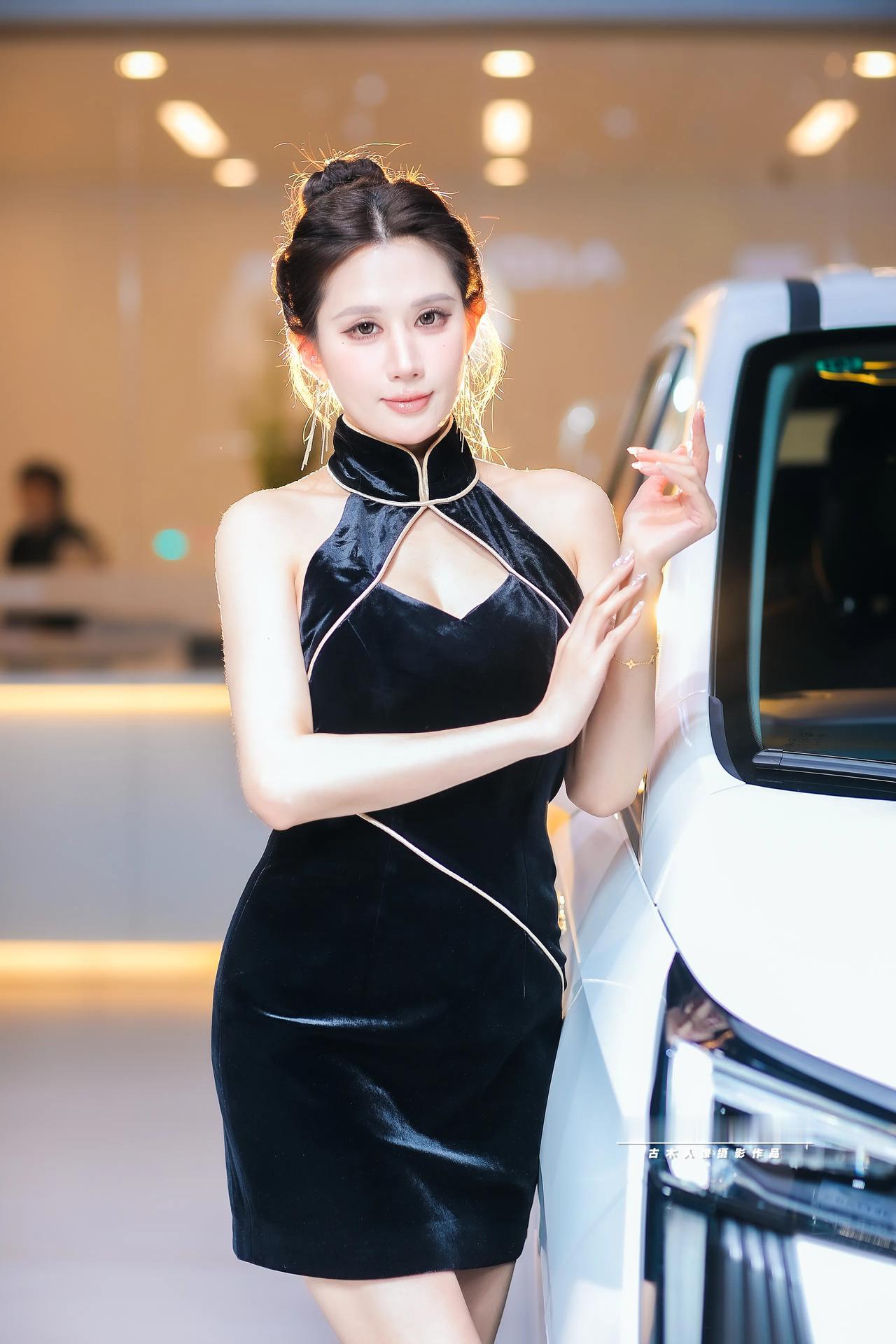 2026重庆车展广汽传祺展台模特