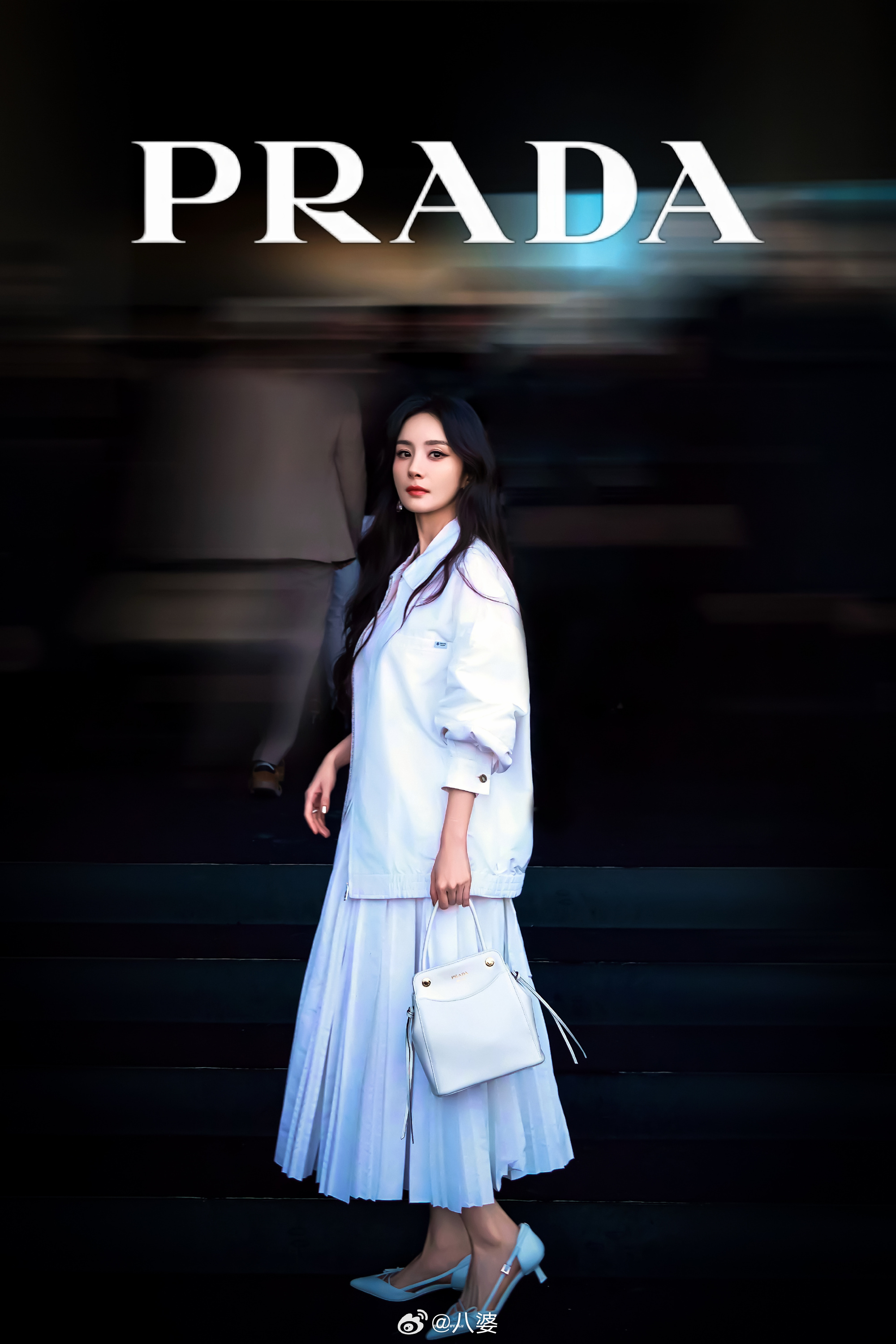 Prada全平台认领杨幂Prada为杨幂配置的资源清单清晰可见：无考察期直接授予