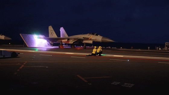 舰载机中国，转眼之间已是三代四，五，六，起点比较高。当飞鲨将战力拉满时，世间正传