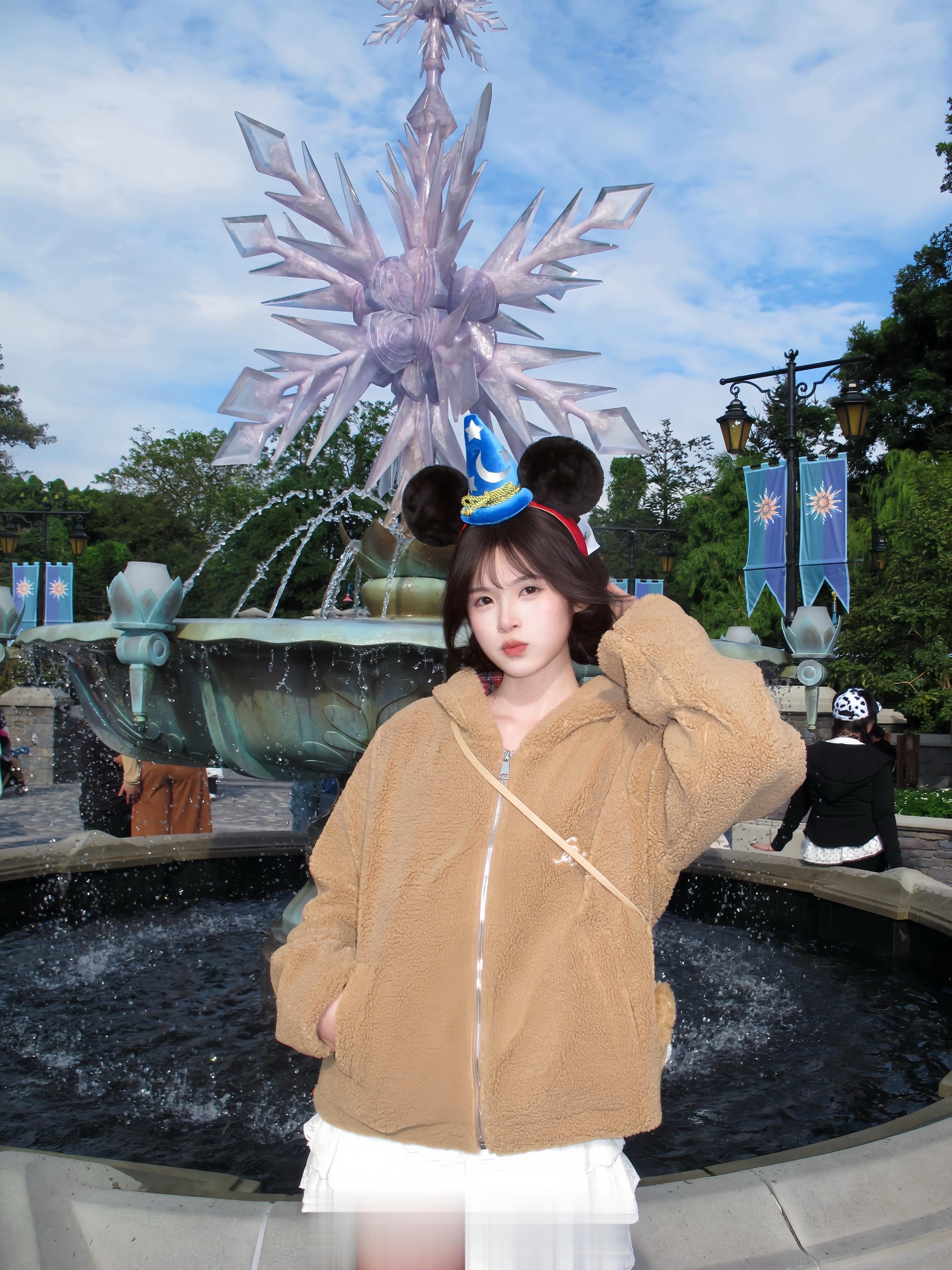 ‧₊˚☆ ₍ᐢ >⸝⸝⸝< ᐢ₎ disney day⋆ ♡̷