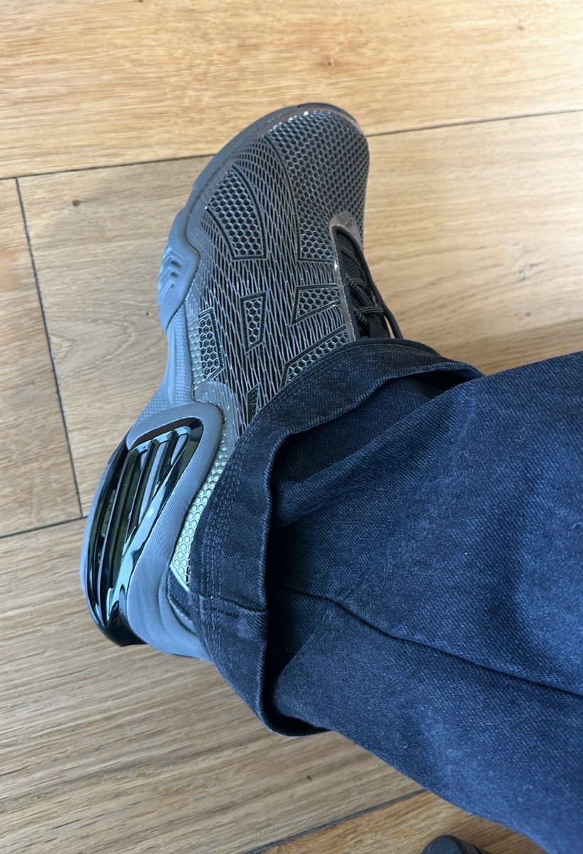 Kiko Kostadinov Studio x ASICS NOVALIS™ 