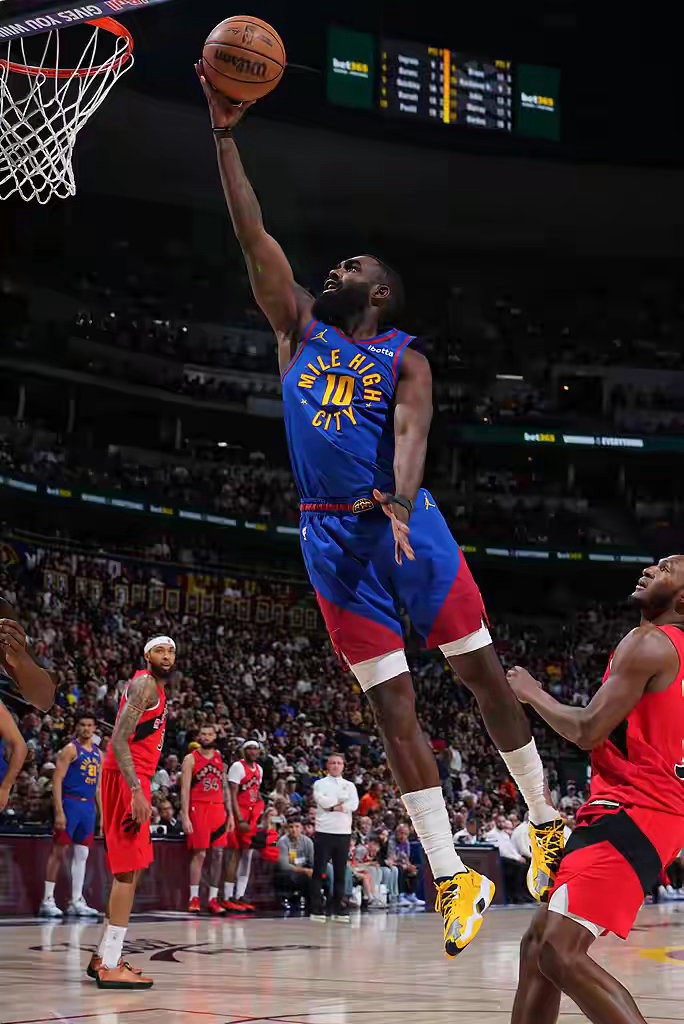 NBA｜掘金逆转擒龙，约基奇准三双、哈达威7记三分NBA篮球 北京时间3月21日