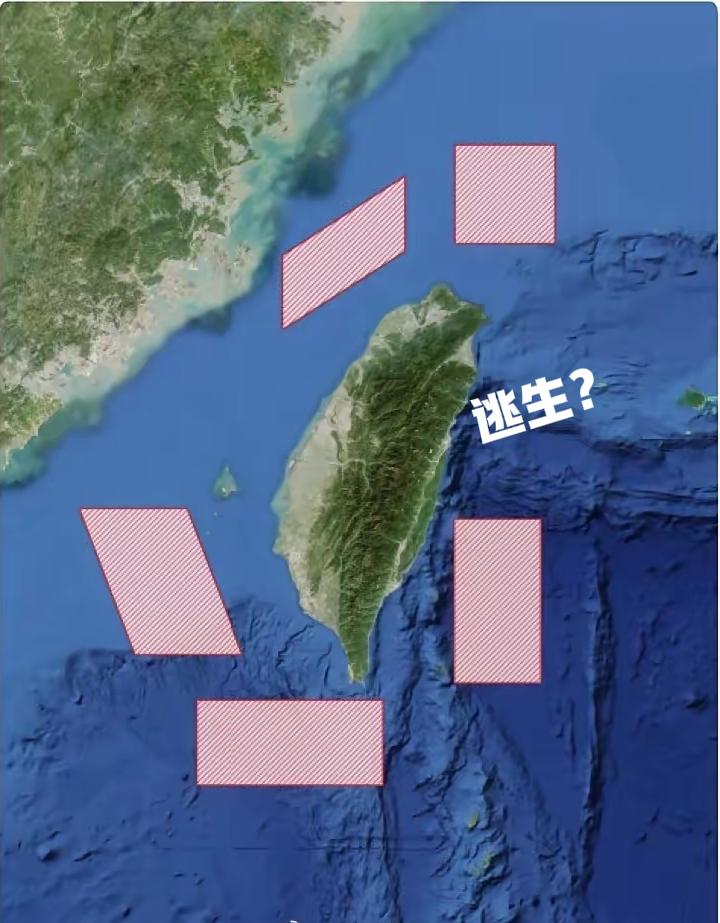 网友们很可爱！
说东北角有个缺口，为啥不给堵住，是让逃跑吗？
不是的！
1 图是