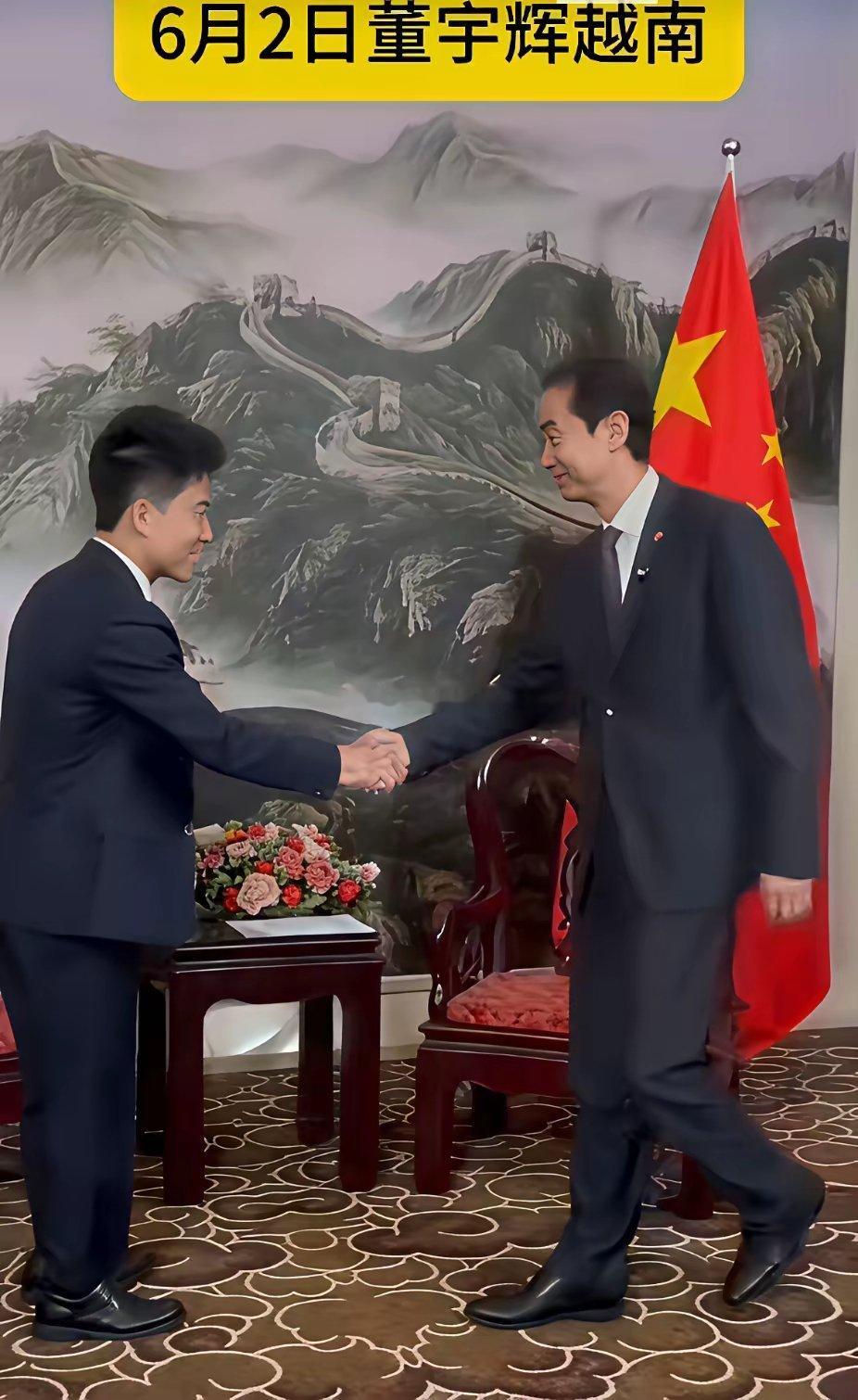 这个男人是不是就是传说中真正的白手起家？