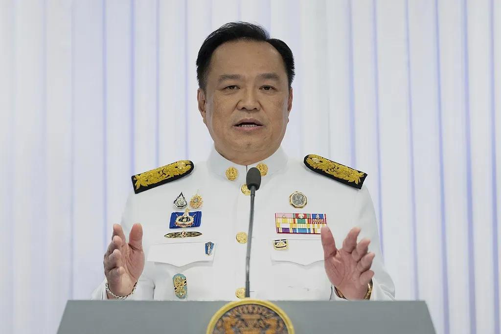 泰国总理阿努廷21日说，在军事层面，泰国三军武装部队已控制几乎全部目标区域，并迫