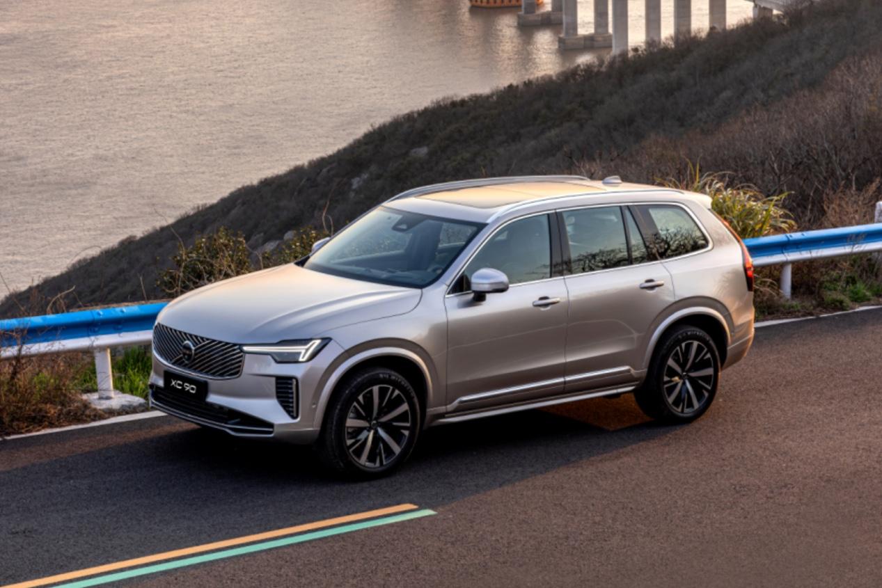沃尔沃全新XC90与问界M9应该怎么选？
 
现在很多朋友都喜欢豪华旗舰SUV那