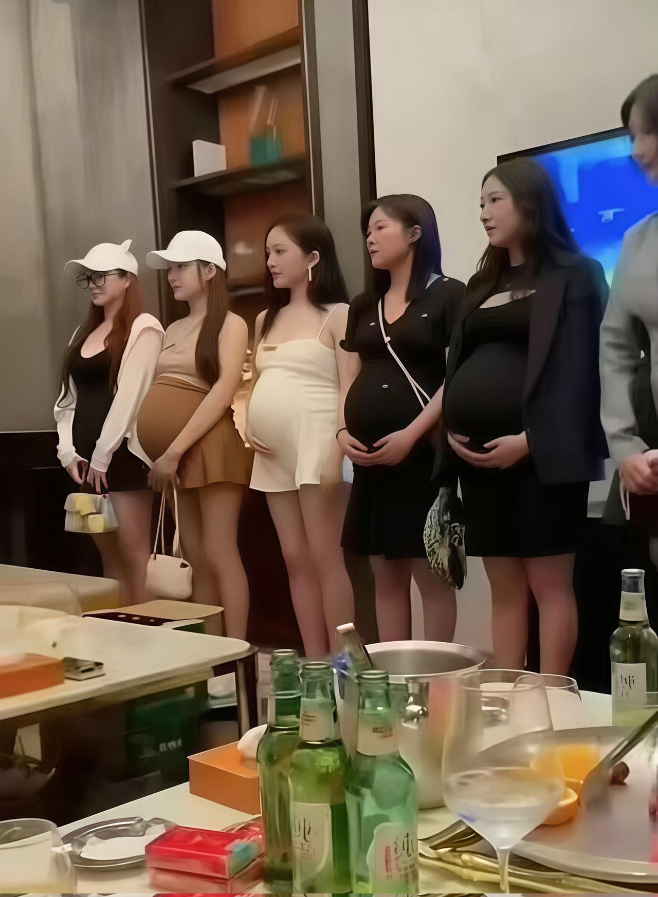 现在国内的KTV都卷出新高度了吗？
都不休产假。