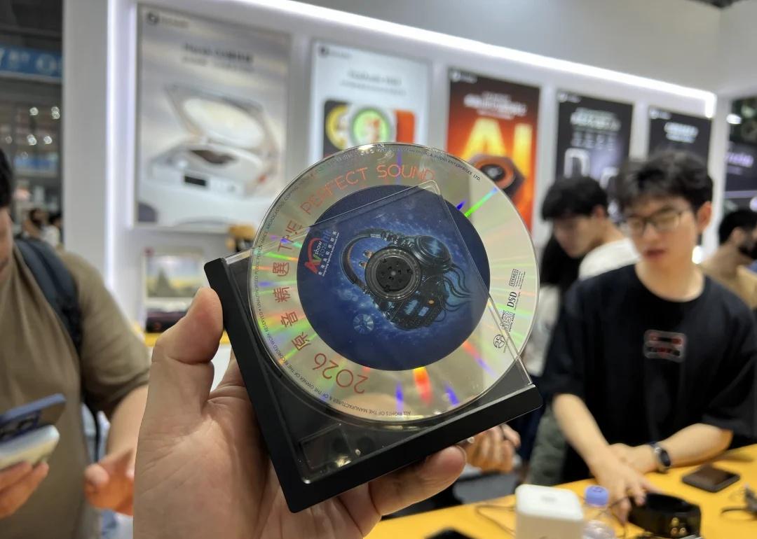 逛SIAS音频展！Fosi新品一样一样把玩！
深圳国际音频展在Fosi展台都挪不