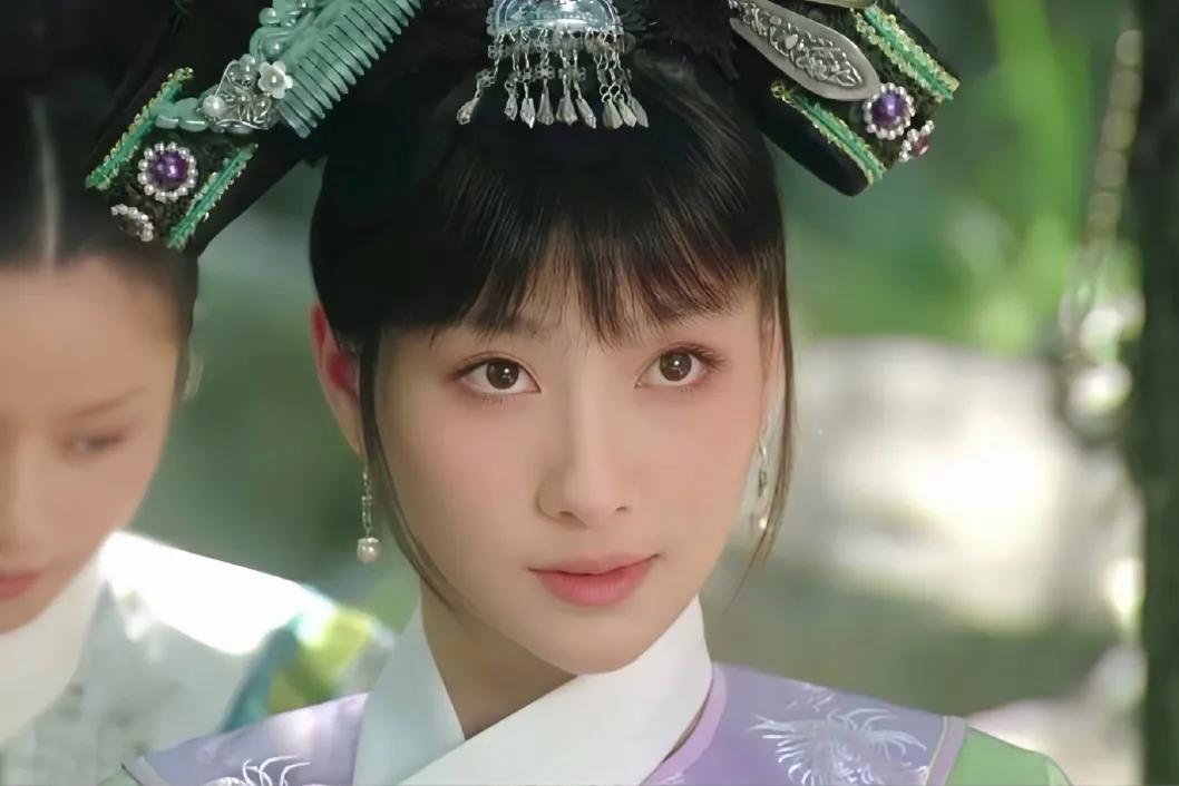 看《甄嬛传》总有人说：安陵容看着挺温顺的，怎么人缘就那么差？其实啊，她那根本不是
