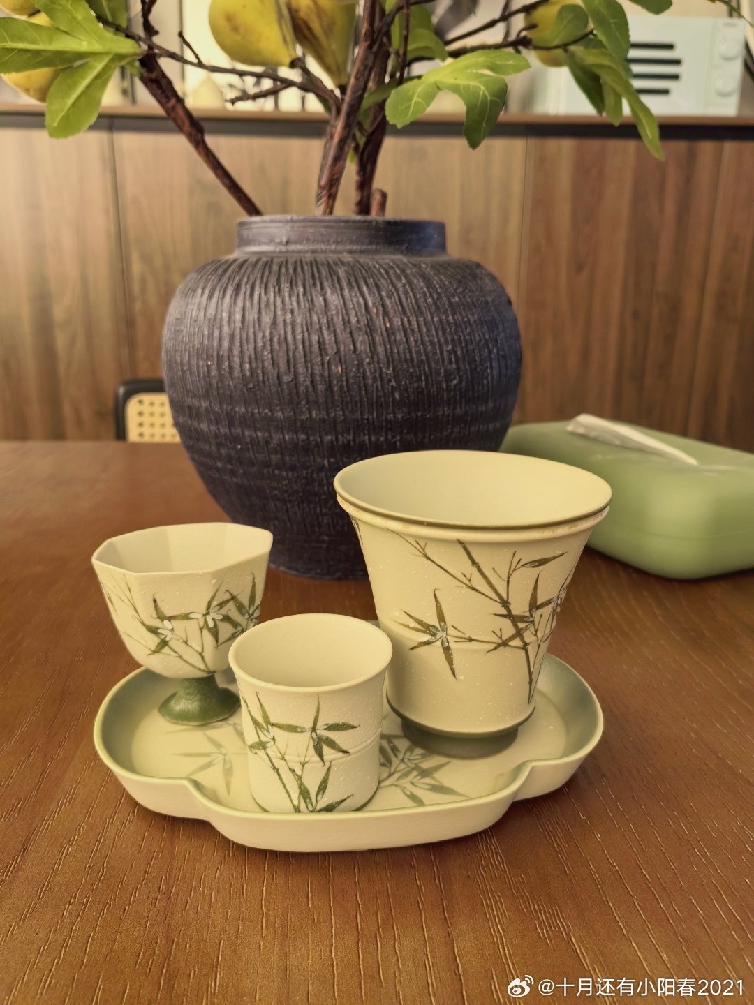 最近买了好多中式茶具！这是一套青竹。都非常迷你，属于玩具类