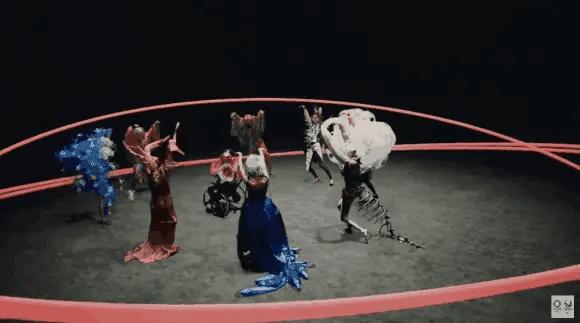 东京奥运会开幕式[what]，现在终于看明白了。这似乎是预告片，未来的海洋产物或