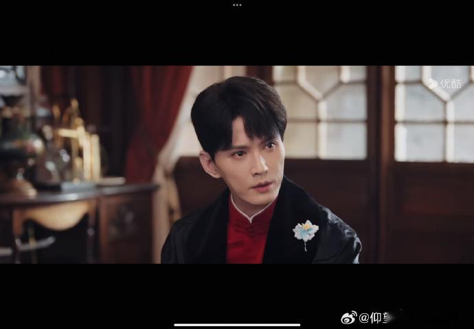 陈皮世界正数第一尊重师傅之人陈皮九门唯一比格九门之中肆意张扬，唯独对二月红满心敬
