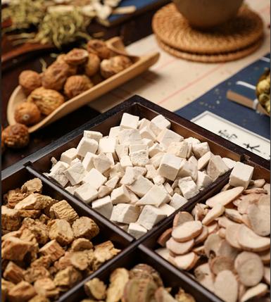 肠息肉切了又长？别再盲目，听听我的肺腑之言！

许多人并不清楚，肠息肉并非孤立存