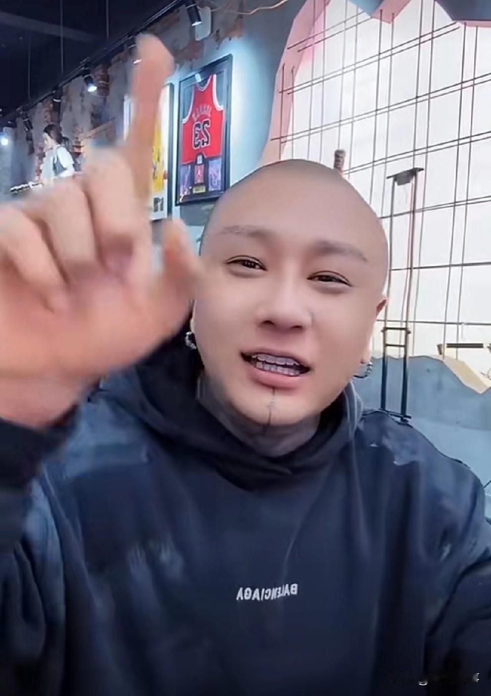 王小国警告“丈门”节奏粉！

           方丈停播了，归期未定！王小国