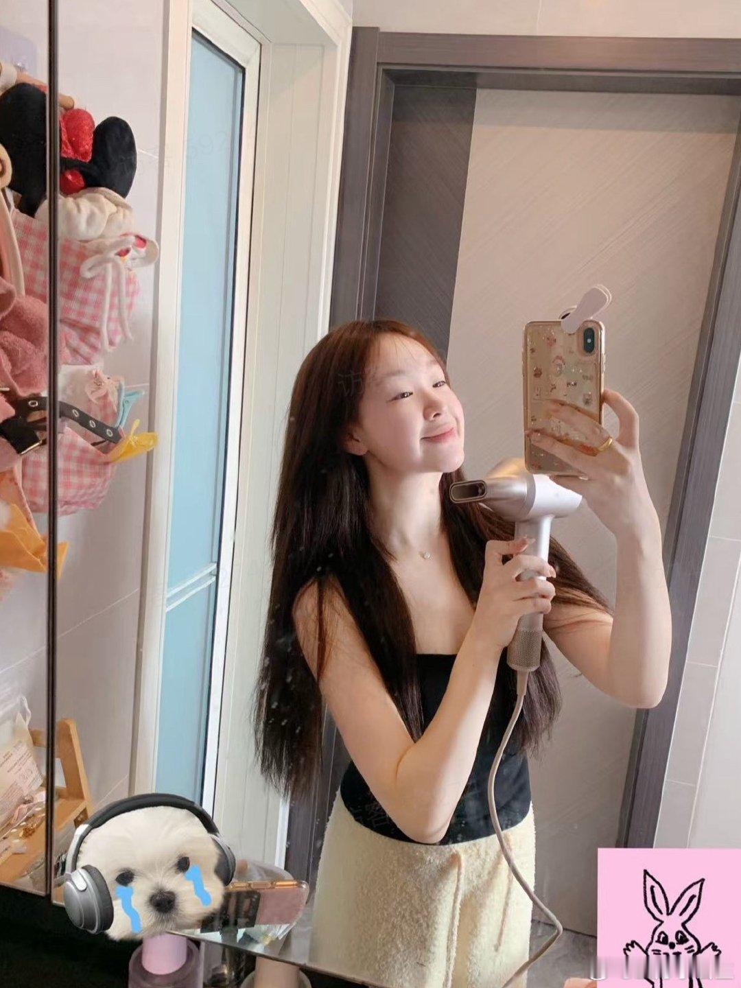最近好多朋友都说我的发质变好了，今天给你们分享一下！其实是最近换了一个新的吹风机