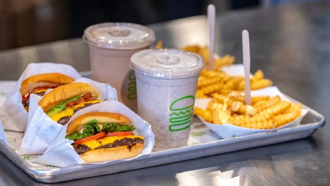 Shake Shack23财年总收入为 10.875 亿美元