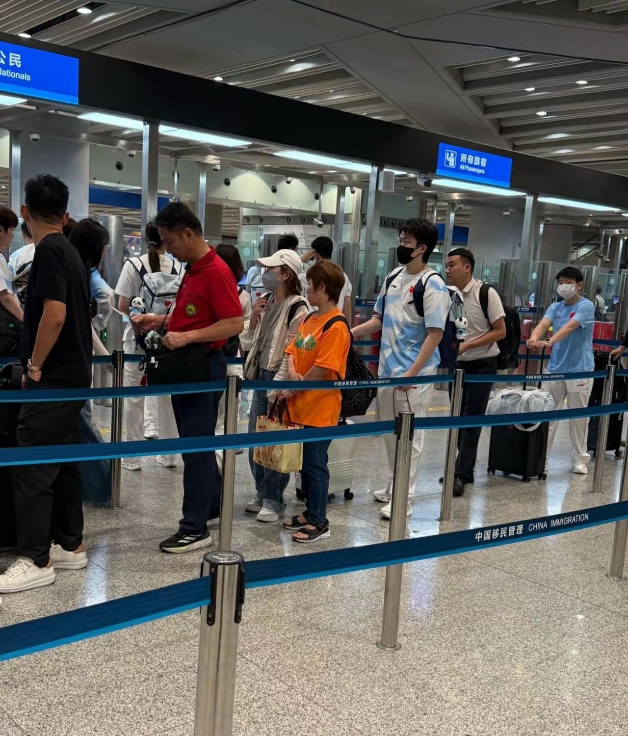 孙颖莎王楚钦抵达日本 抵达日本！孙颖莎王楚钦随国乒出征名古屋亚运会9月16日讯，