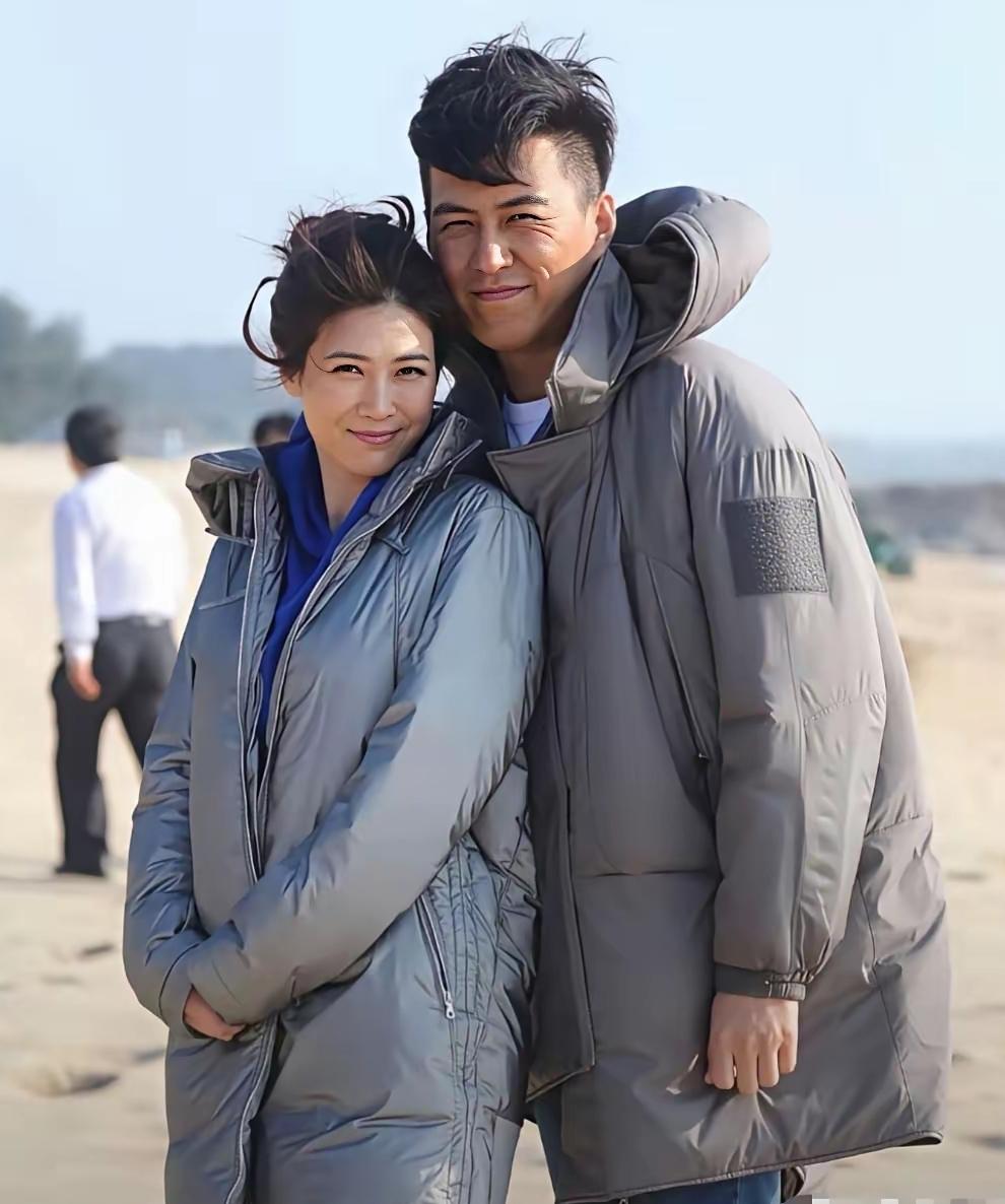 这么养眼的美女帅哥是谁啊？你认出来了吗？[比心][握手] 娱乐