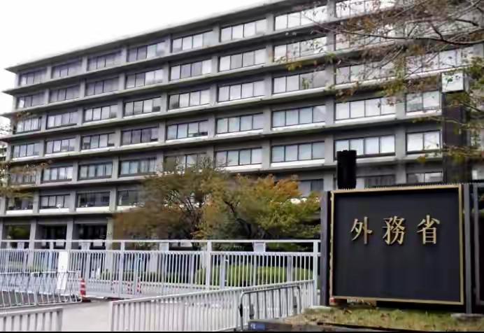 高市早苗的短视遭到了俄罗斯的疯狂报复
8月14日普京首次登上“北方四岛”，日本抗