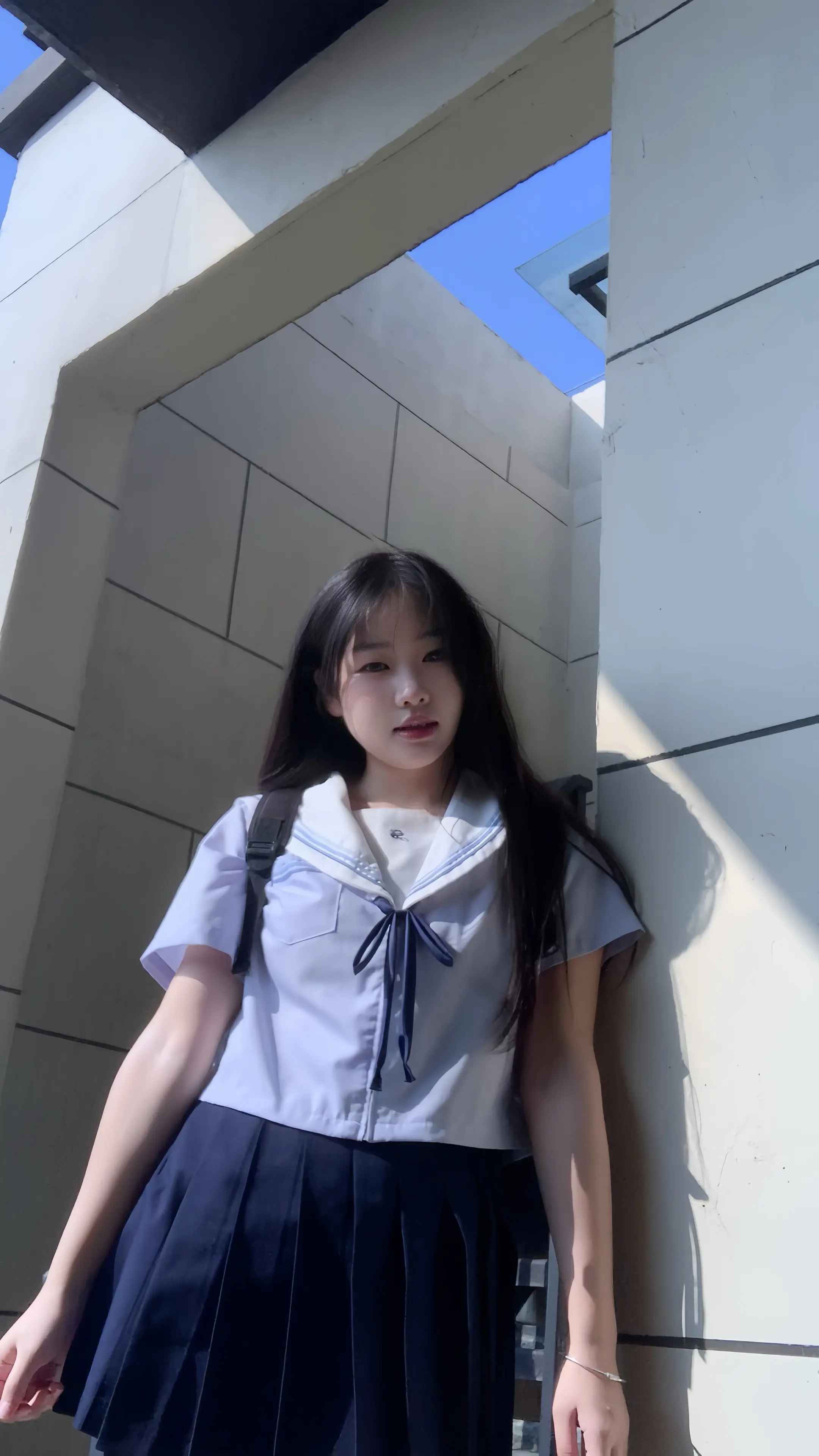 你当时特别的可爱  但能不能靠近点